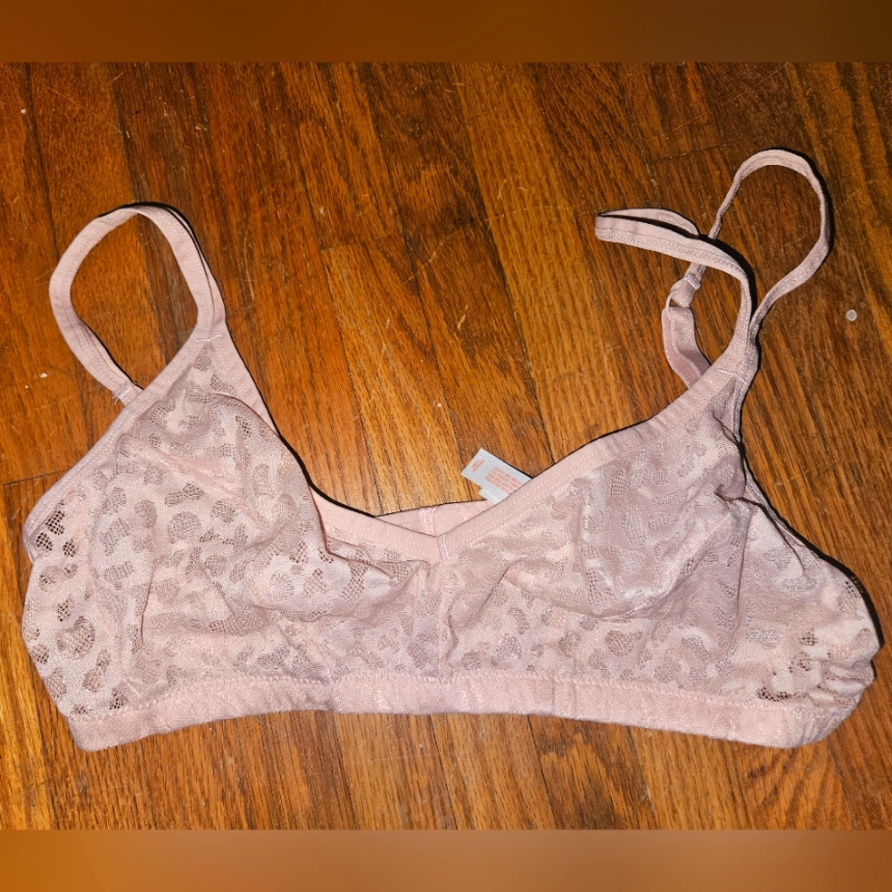 Colsie light pink cheetah print 🐆 bra with adjustable straps size M